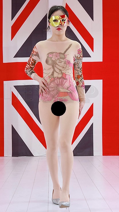 【日月俱乐部】山庄VIP 娜娜 小圈子内部秀 连体装 4K【2V/3.1G】